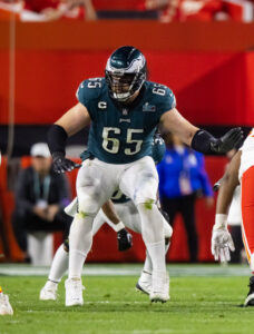 eagles ot lane johnson expected to return to practice this week