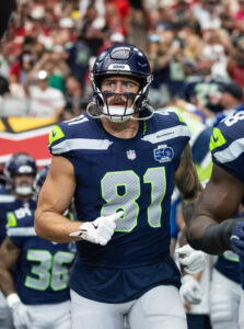 seahawks, eric saubert agree to extension