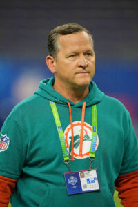 dolphins to retain joe barry, austin clark