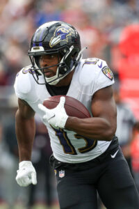 cardinals to sign wr devin duvernay