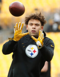 raiders to sign fb connor heyward