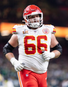 chiefs re sign g mike caliendo