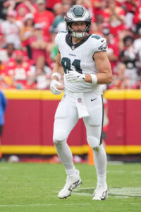 eagles to sign tes johnny mundt, grant calcaterra