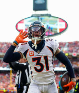 s justin simmons announces retirement
