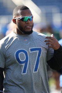 giants, dexter lawrence remain in talks