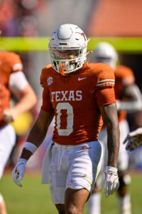 titans obtain no. 60 from bears, draft lb anthony hill jr.