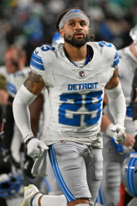 lions re sign db avonte maddox