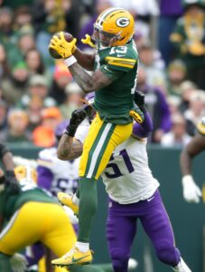 eagles acquire, extend wr dontayvion wicks