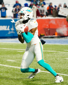 lions sign wr cedrick wilson jr.