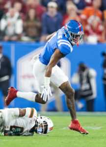 49ers Fielded Calls For No. 33; WR De’Zhaun Stribling Made Late Rise On Team’s Board 49ers fielded calls for no. 33; wr de’zhaun stribling made late rise on team’s board