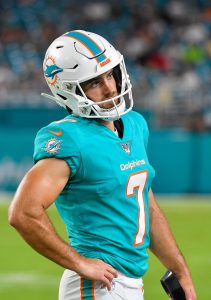 jets to sign k jason sanders, release k younghoe koo