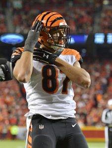 te c.j. uzomah announces retirement