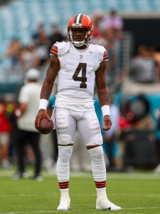 browns open to re signing qb deshaun watson