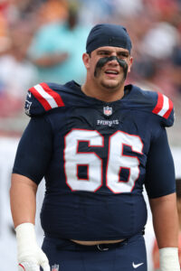 Patriots LT Will Campbell Suffers Right MCL Sprain patriots lt will campbell suffers right mcl sprain